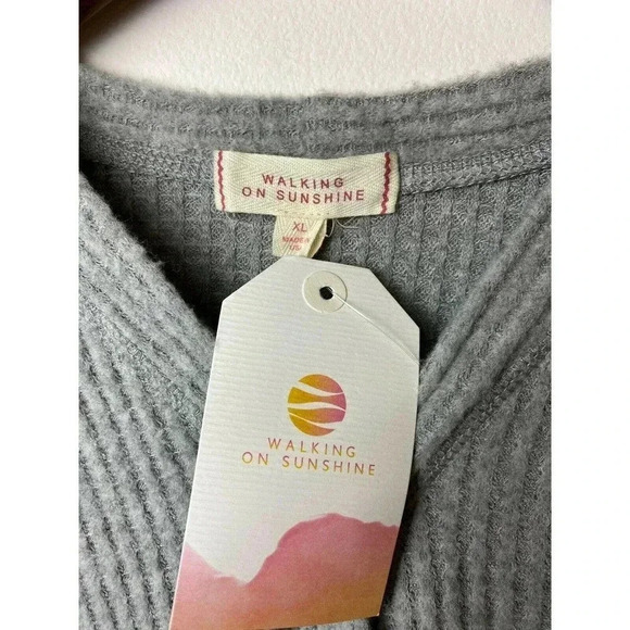 Walking On Sunshine Waffle Knit Top Button Front Sweater Long Sleeves Gray XL - Picture 3 of 4